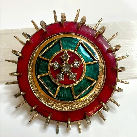 Accessocraft NYC Vintage Brooch/Pin Pendent Gold Tone Enameled Red and Green - Picture 1 of 6